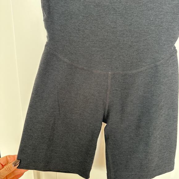 Beyond Yoga Maternity Spacedye Cruiser Maternity Biker Short, Gray, Size S, EUC - Picture 6 of 8